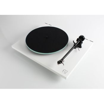 Rega Planar-2 white angle