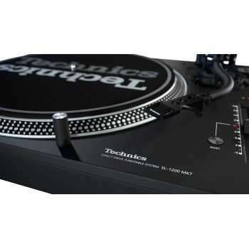 Technics SL-1200mk7 black, headshell detail
